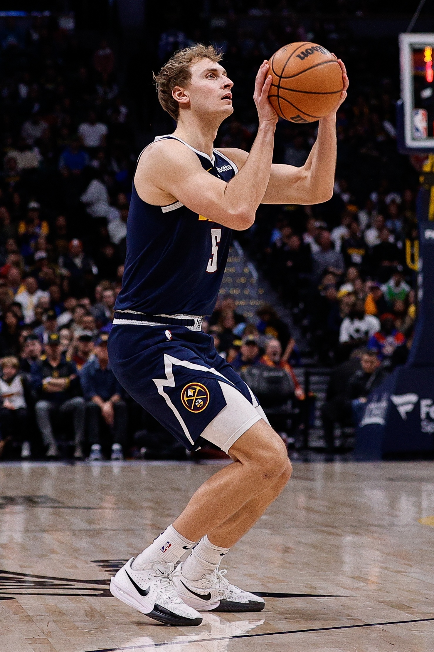 加拿大28-从掘金换来！Scotto：篮网已经裁掉了前锋亨特·泰森